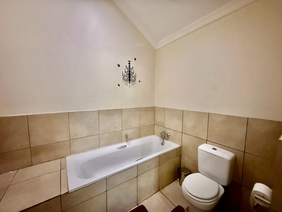 3 Bedroom Property for Sale in Meerhof North West